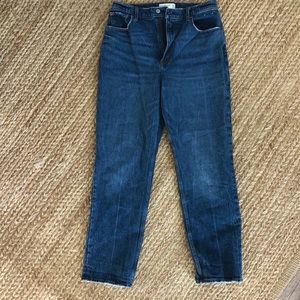 Abercrombie & Fitch The 90’s Straight Ultra High Rise dark med denim blue jeans